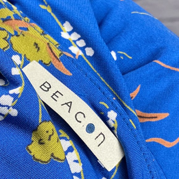 New Beacon Medium Stitch Fix Blue Floral V-Neck Stretch Knit Jersey Blouse Top - Picture 3 of 4
